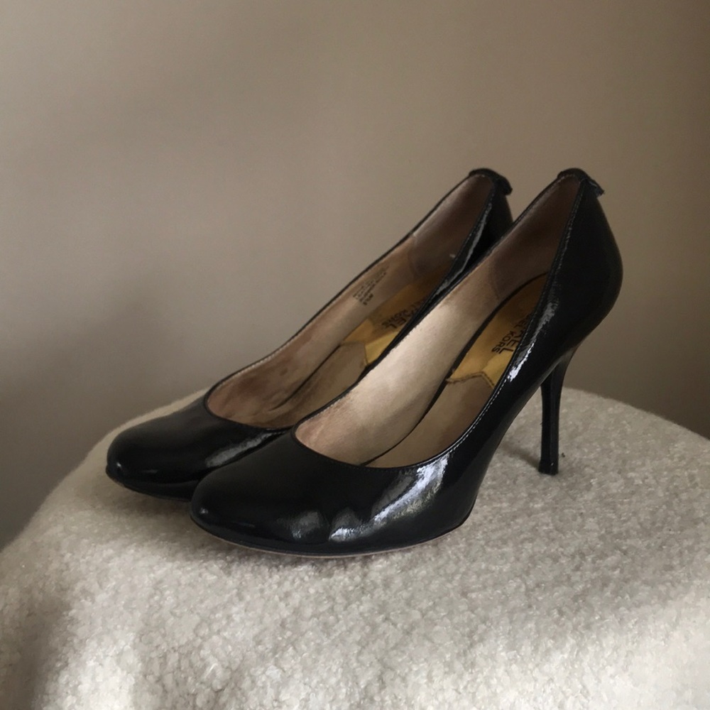 Michael Kors heels ✨